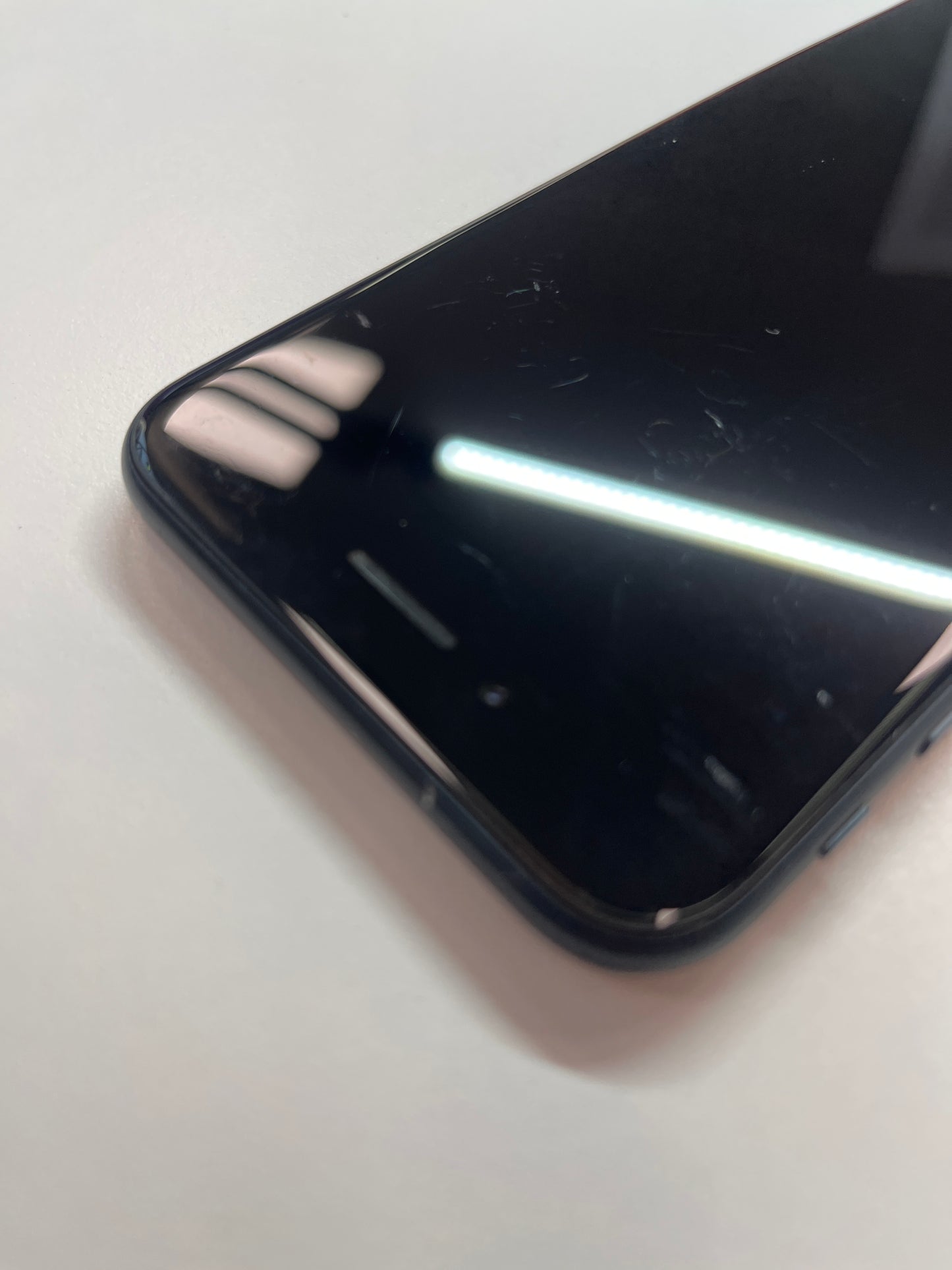iPhone SE 2022 (3. Gen.), 128GB, mitternacht, ID 8072589, Zustand gut, Akku neu