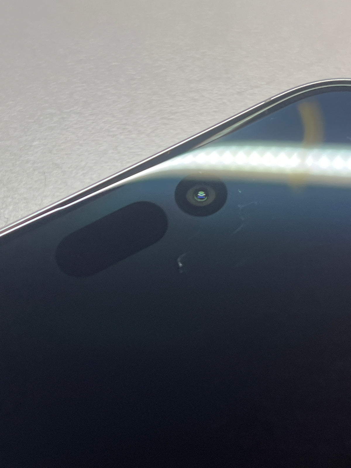 iPhone 16 Pro, 128GB, titan weiß, ID 5482200, Zustand wie neu, Akku 98%