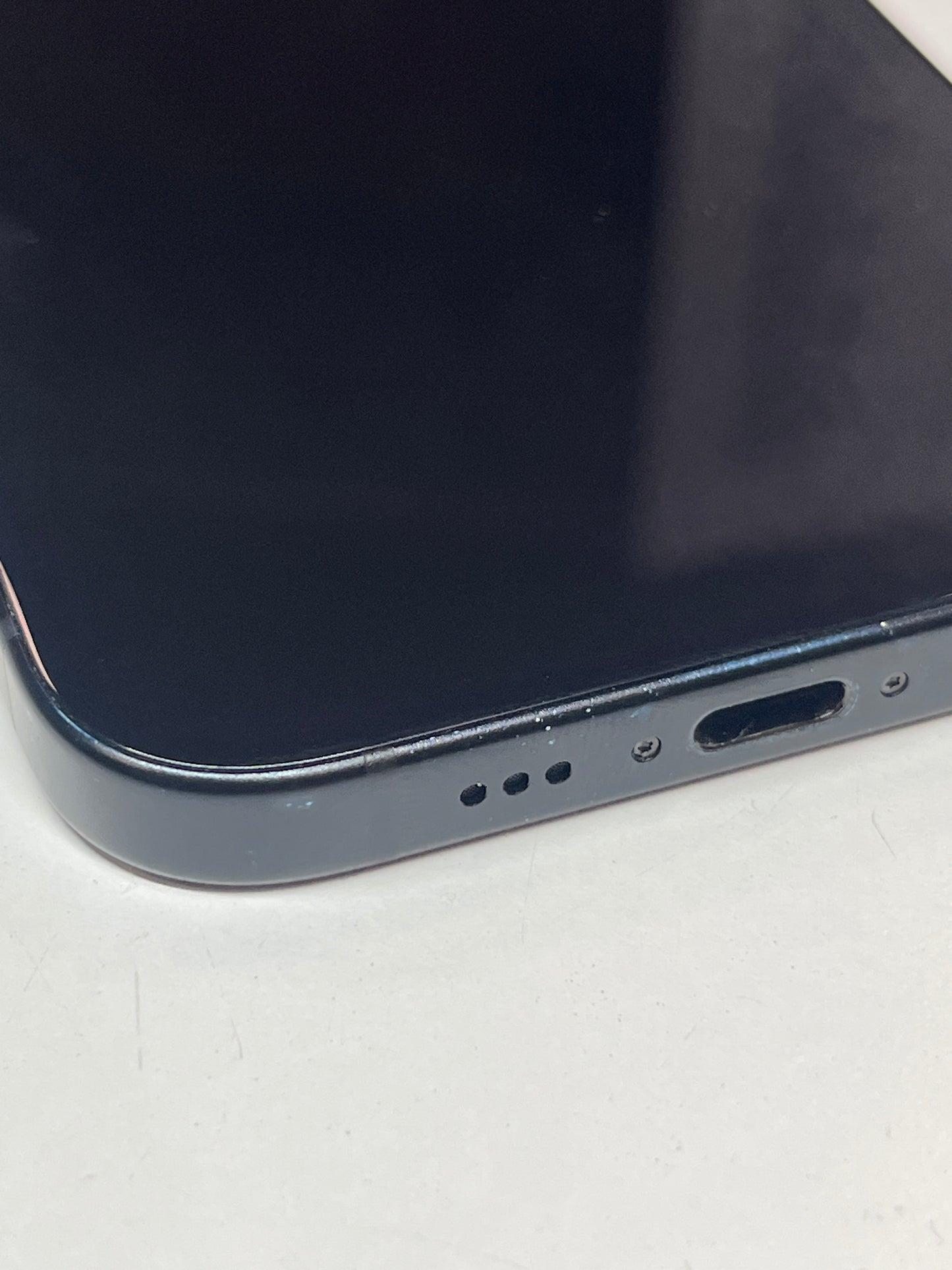 iPhone 15, 128GB, schwarz, ID 0466501, Zustand sehr gut, Akku neu