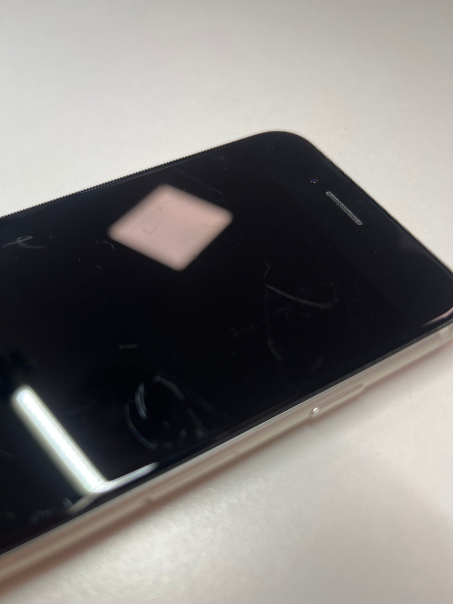 iPhone SE 2022 (3. Gen.), 128GB, polarstern, ID 0008101, Zustand gebraucht, Akku neu