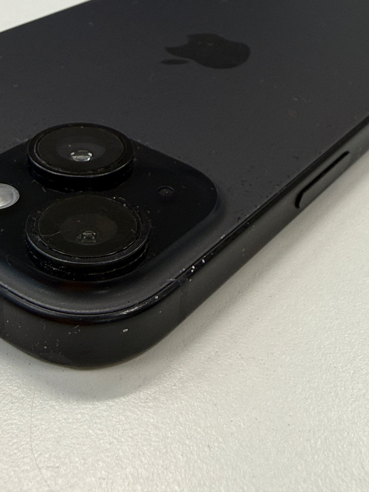 iPhone 15, 128GB, schwarz, ID 1107385, Zustand sehr gut, Akku 90%