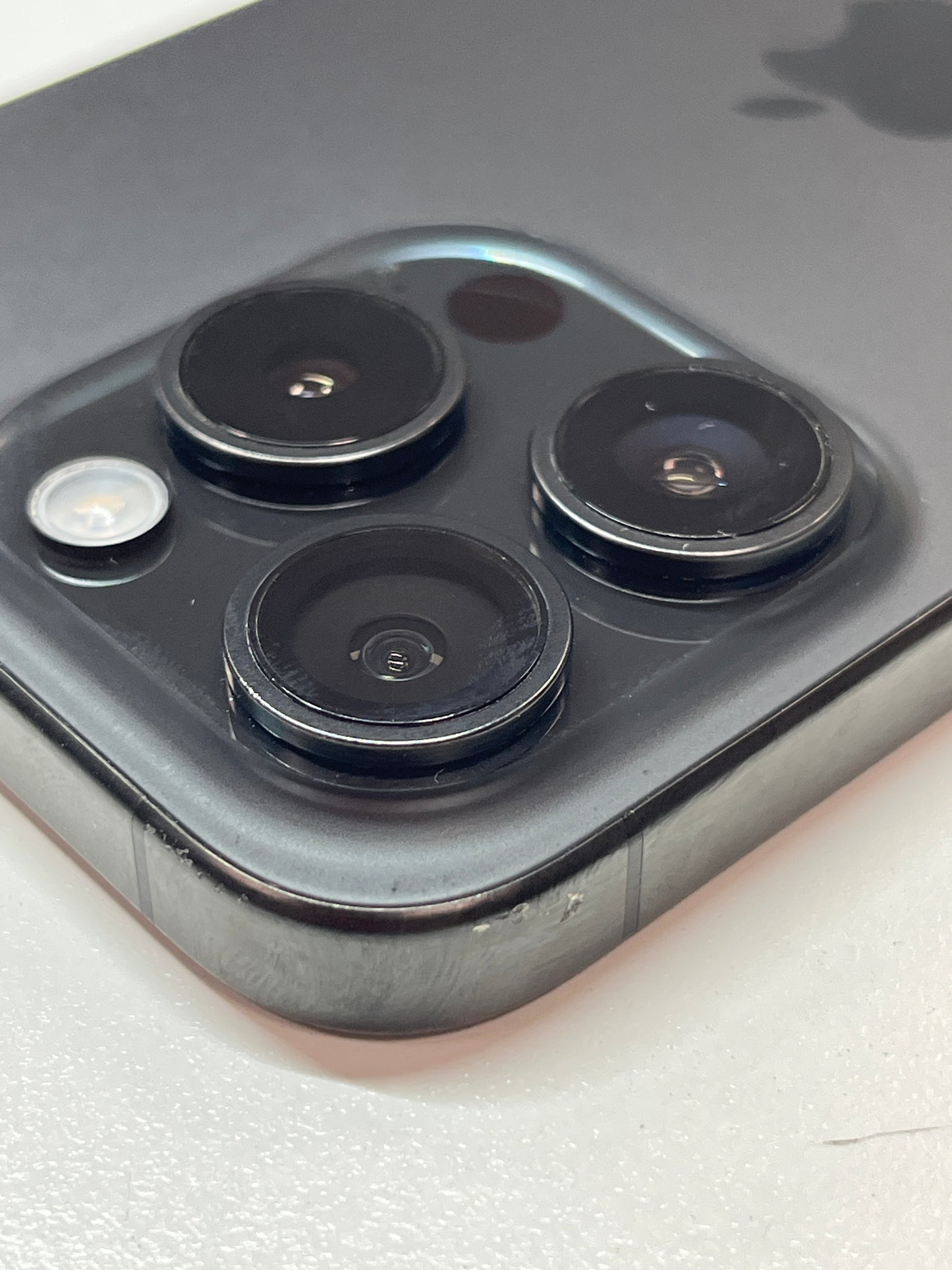 iPhone 15 Pro, 128GB, titan schwarz, ID 5470639, Zustand gebraucht, Akku neu