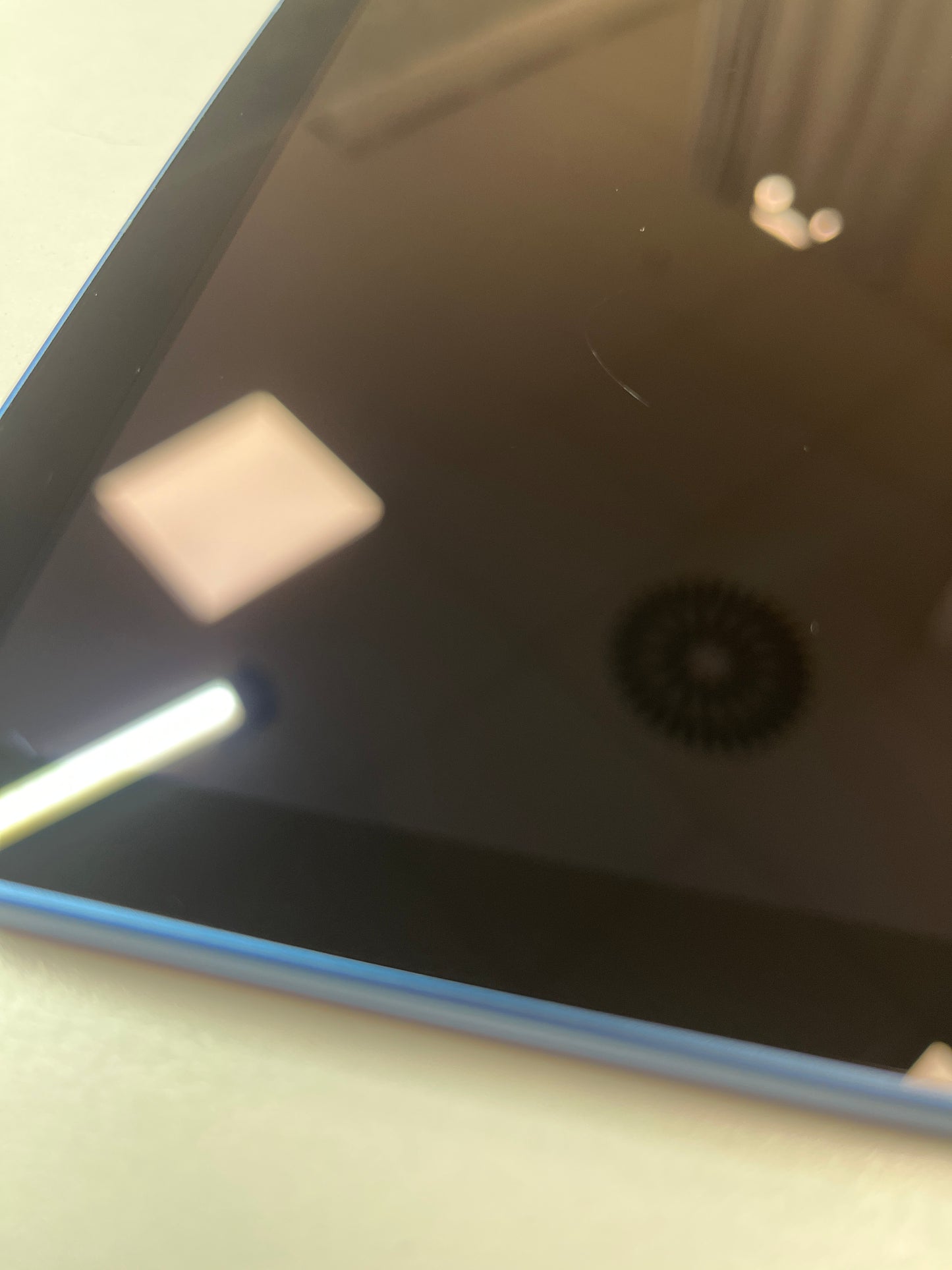 iPad 2025 (11. Gen.), 128GB, WIFI + Cellular, blau, ID 5179660, Zustand gebraucht, Akku 100%