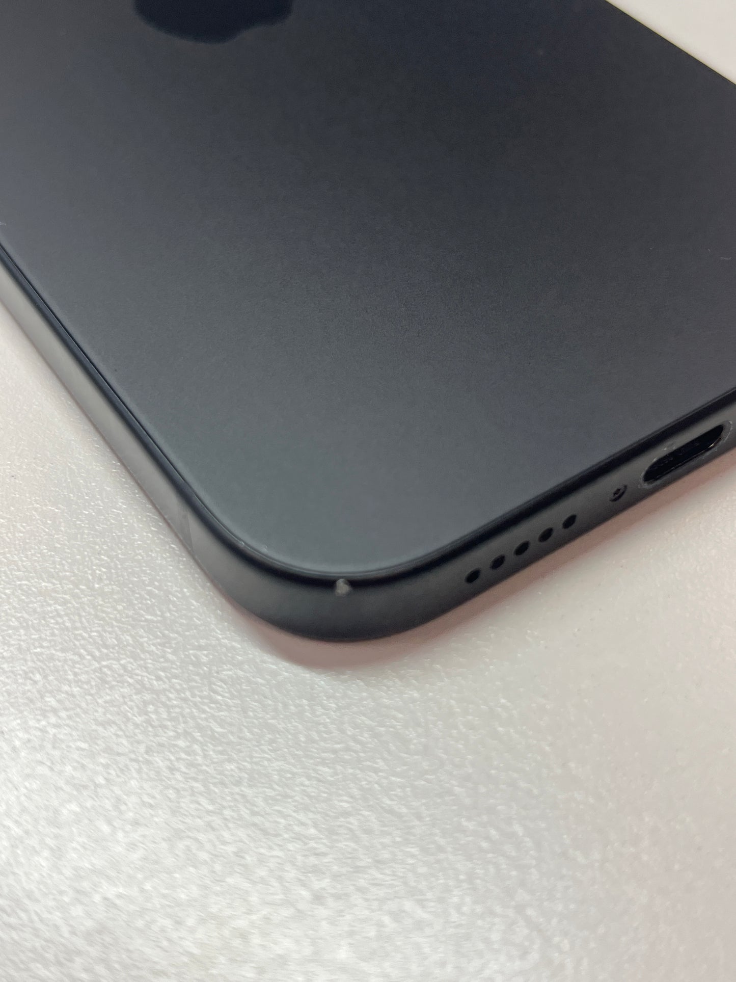 iPhone 15, 256GB, schwarz, ID 5644522, Zustand sehr gut, Akku neu