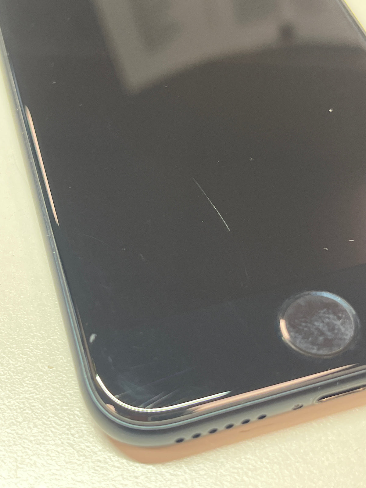 iPhone SE 2022 (3. Gen.), 64GB, mitternacht, ID 2668833, Zustand gut, Akku neu