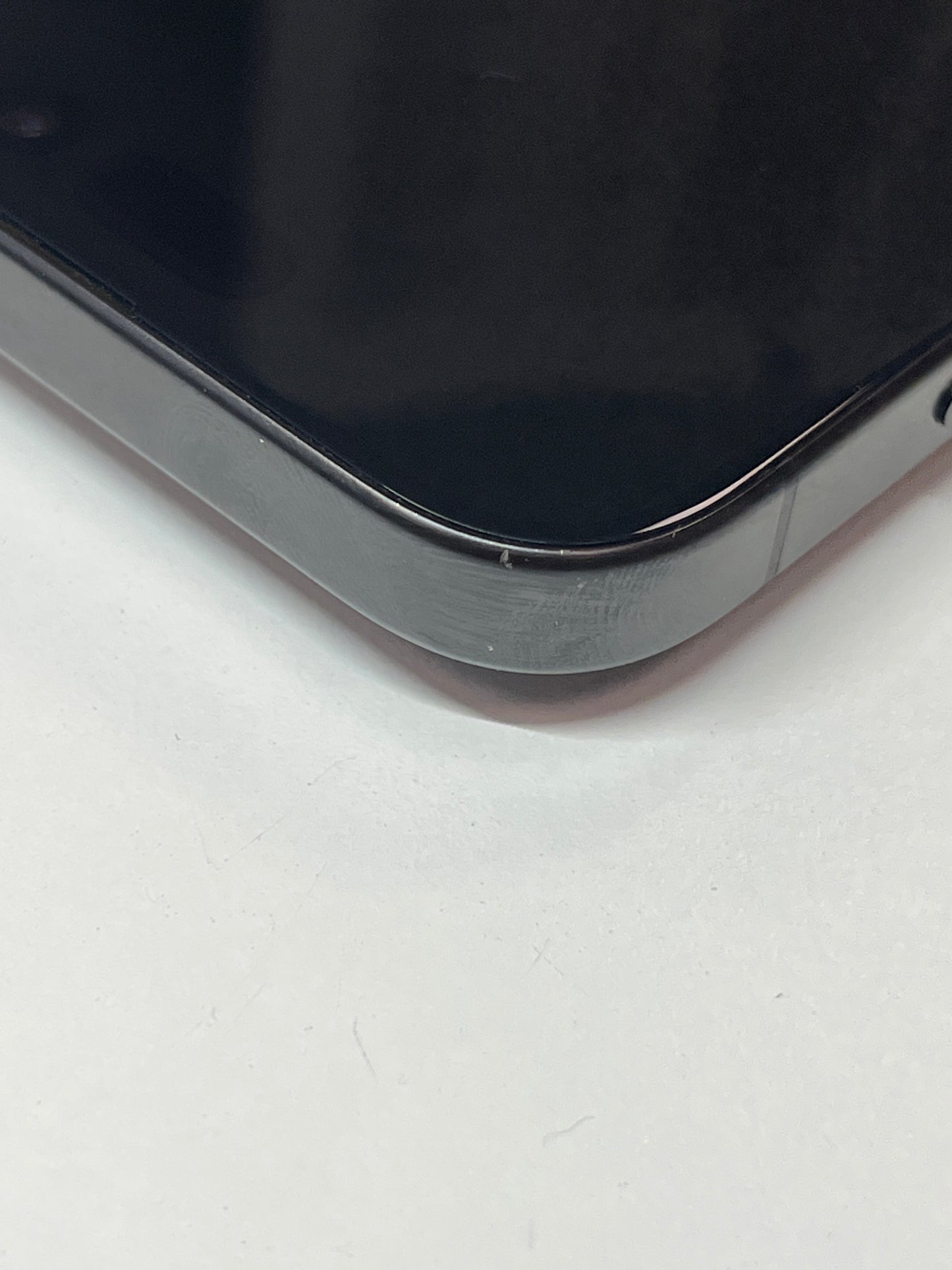iPhone 15 Pro, 256GB, titan schwarz, ID 5446321, Zustand sehr gut, Akku neu