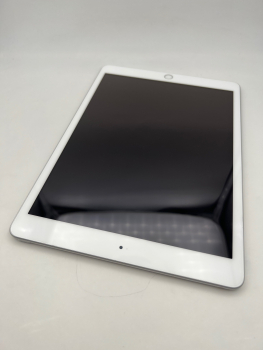 Refurbished iPad 2018 / 6. Generation silber