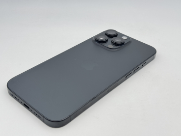 iPhone 16 Pro Max titan black