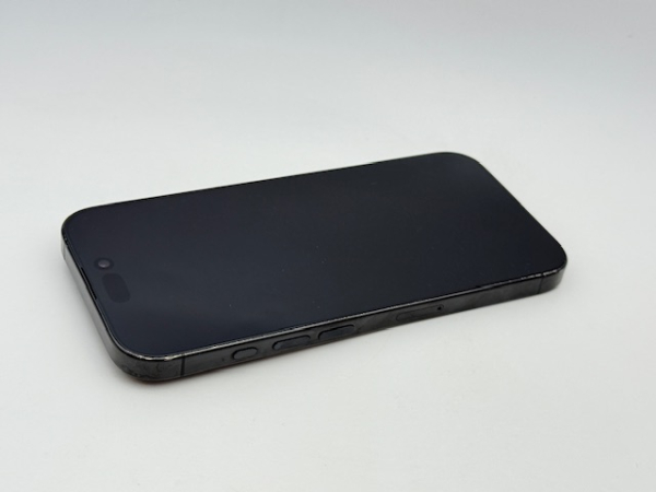 iPhone 16 Pro black titanium