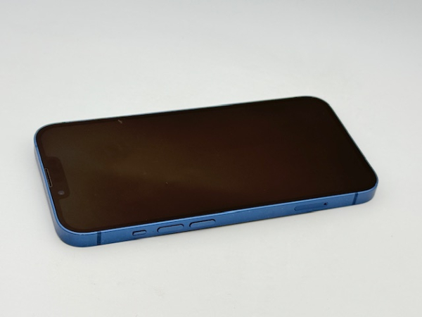 Refurbished iPhone 13 blau