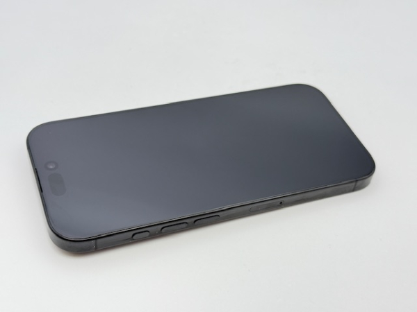 iPhone 16 Pro black titanium